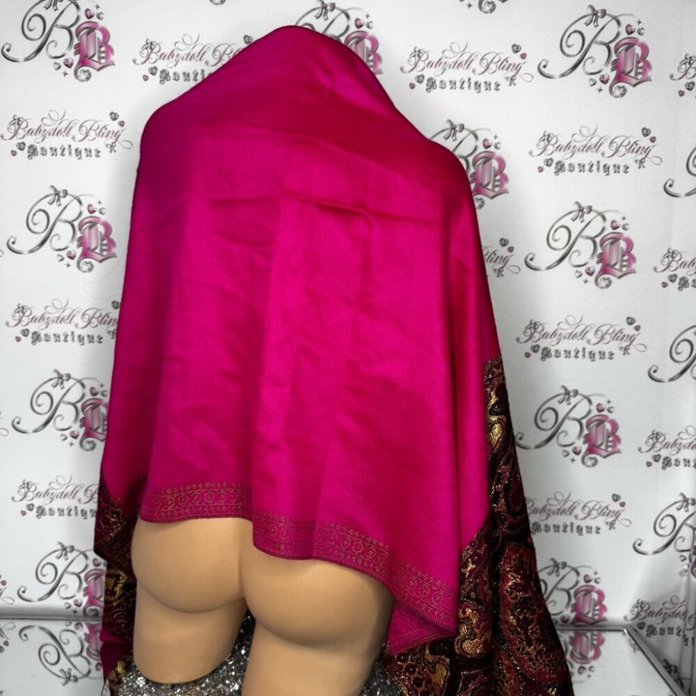 Scarf gold shimmer bright pink Elegant Paisley Shawl in Rich Pink and Gold - Picture 5 of 13